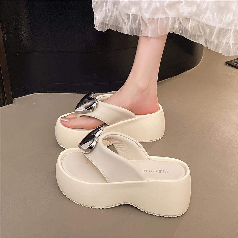 Thick-bottomed cool slippers women s summer outer wear fashion 2025 summer new models with skirts one-word cool flat-bottomed heightened cool slippers 40 бежевий
Thick-bottomed cool slippers women s summer outer wear fashion 2025 summer new models with skirts one-word cool flat-bottomed heightened cool slippers 40 бежевий
