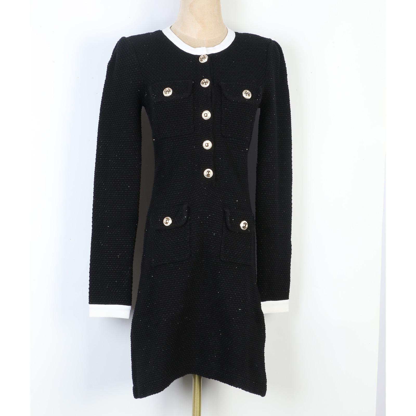 Women s French Socialite Mini Dress - Autumn/Winter, Contrasting White, Knit Waist-Hugging Style Small
Women s French Socialite Mini Dress - Autumn/Winter, Contrasting White, Knit Waist-Hugging Style Small
