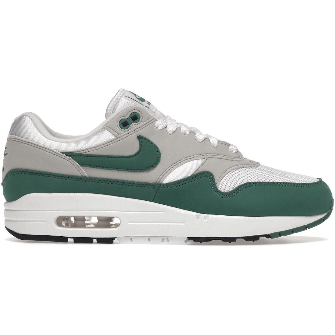 Sneaker Nike Air Max 1 Anniversary Green(DC1454-100) 42.5
Sneaker Nike Air Max 1 Anniversary Green(DC1454-100) 42.5