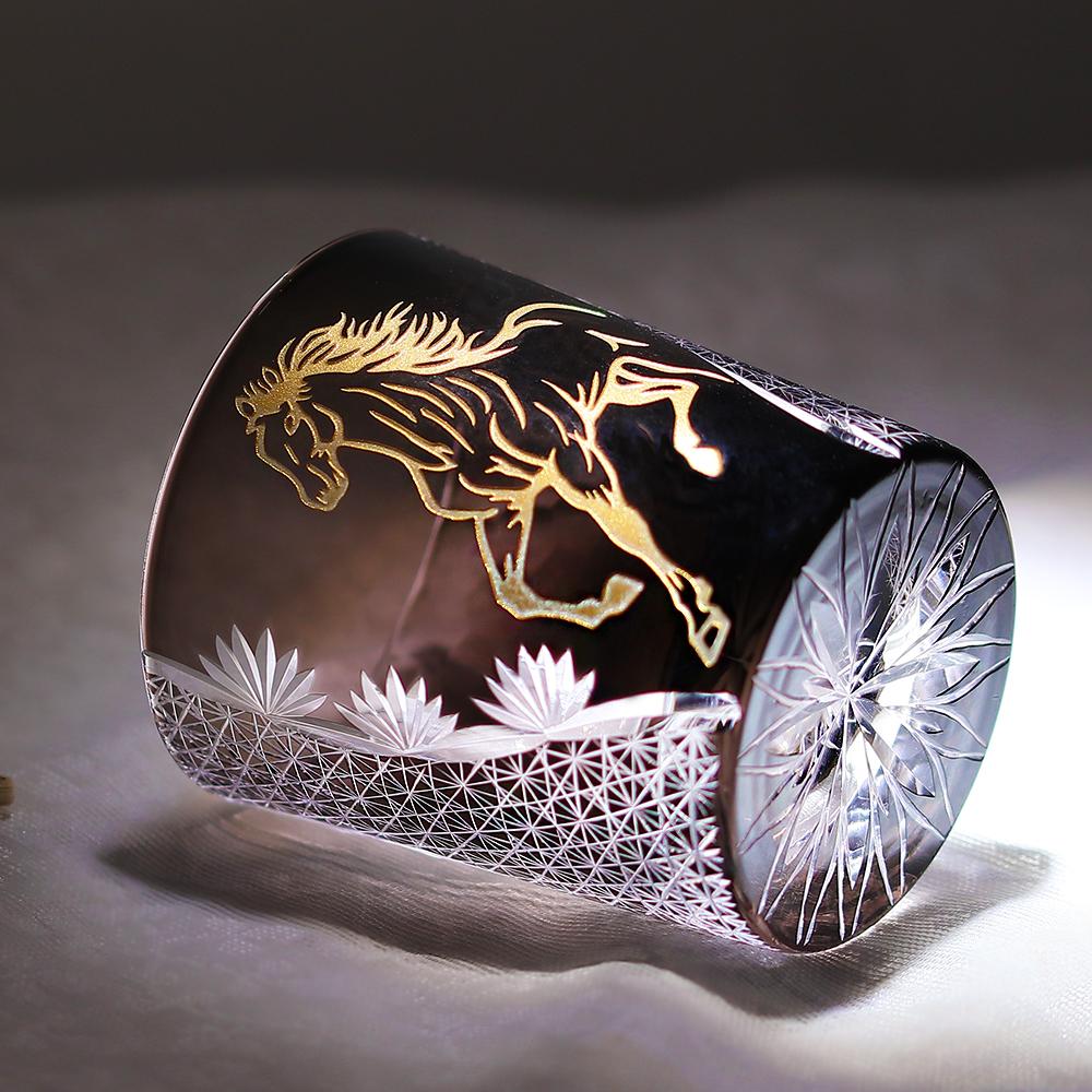 Edo Kiriko Colored Crystal Glass Tumbler Cutting Gold Horse Design For Whiskey And Iced Beverages about 240ml-250ml
Edo Kiriko Colored Crystal Glass Tumbler Cutting Gold Horse Design For Whiskey And Iced Beverages about 240ml-250ml