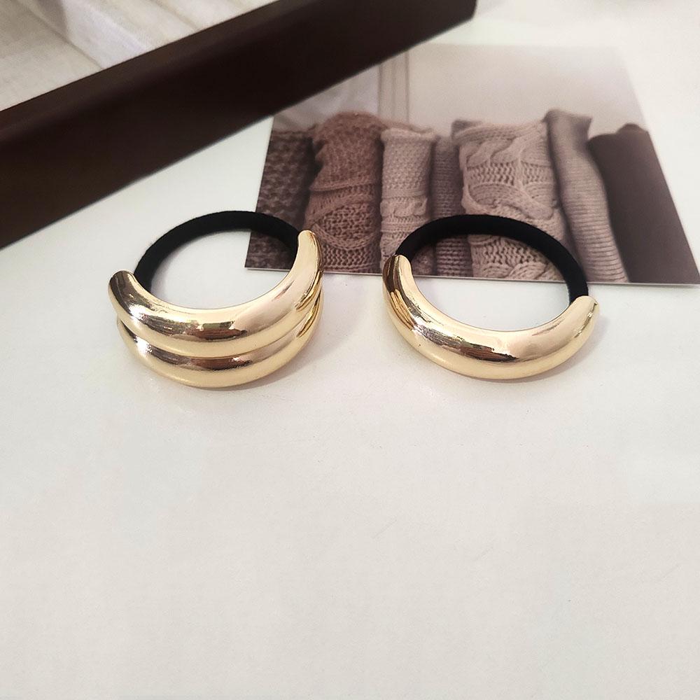 2 шт. Европа и Америка Персонализированные сплав Эластичность Резинки для волос для женщин Девушек Держатель для хвостика Кольца для волос Веревочные аксессуары
2 шт. Европа и Америка Персонализированные сплав Эластичность Резинки для волос для женщин Девушек Держатель для хвостика Кольца для волос Веревочные аксессуары