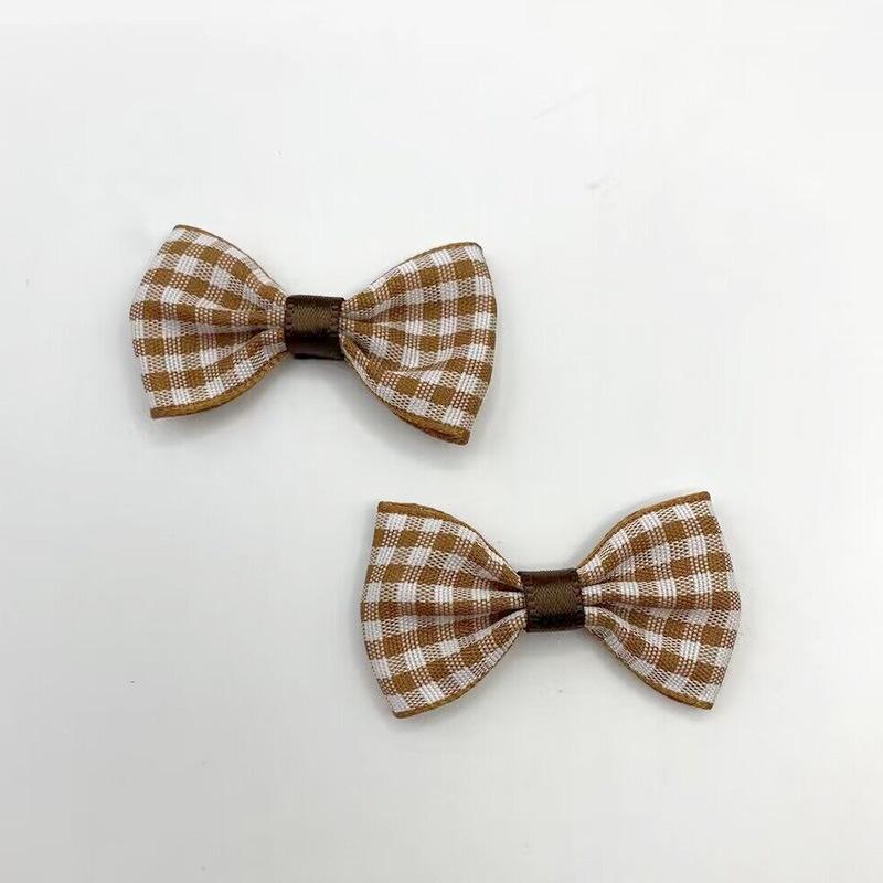 Решетчатый бант 2,5x4,5 см. Материал для изготовления одежды, аксессуаров для волос, игрушек и украшений.
Решетчатый бант 2,5x4,5 см. Материал для изготовления одежды, аксессуаров для волос, игрушек и украшений.