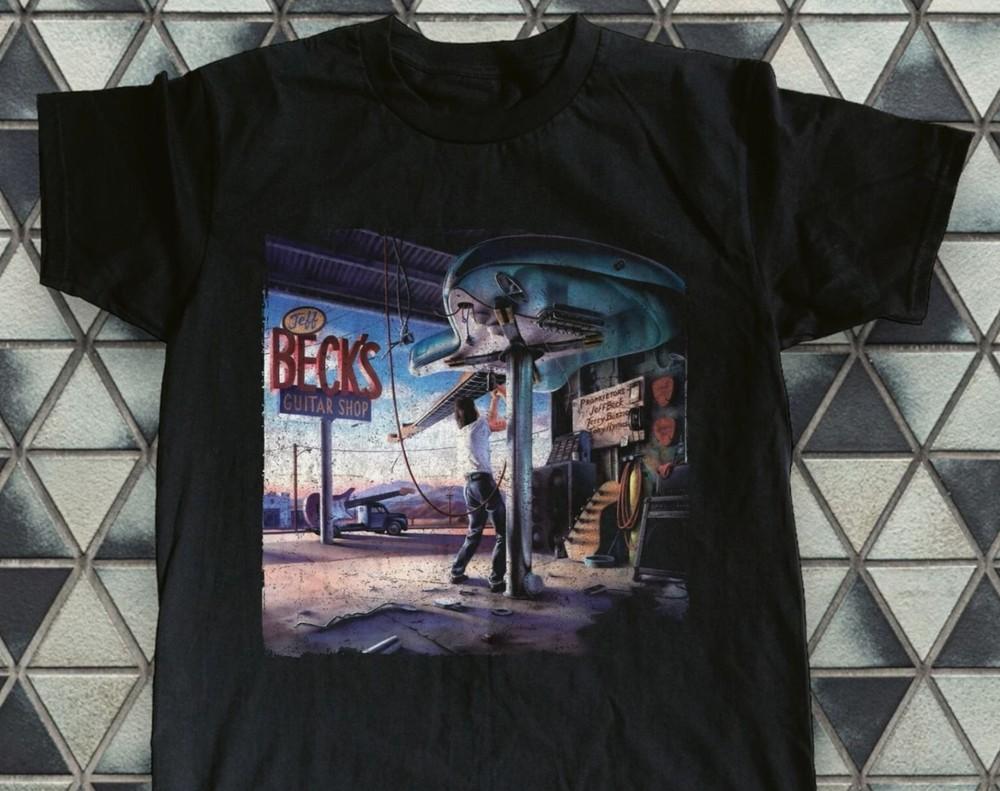 Альбом Jeff Beck s Guitar Shop Черная футболка Размер S-4XL 3XL
Альбом Jeff Beck s Guitar Shop Черная футболка Размер S-4XL 3XL