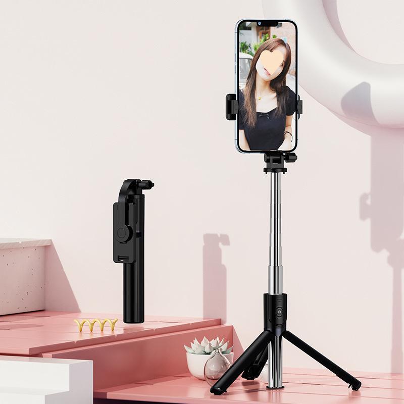 All-in-One Tripod Handheld Bluetooth Selfie Stick with Fill Light for Mobile Phones
All-in-One Tripod Handheld Bluetooth Selfie Stick with Fill Light for Mobile Phones