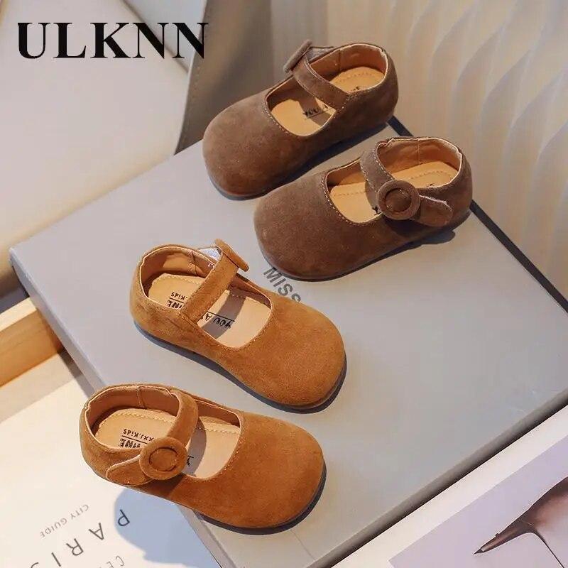 New Girls Lightweight Soft-soled Shoes Fall Flat Single Shoes Princess Girl s Restoring Ancientround Buckle Fashion Shoes
New Girls Lightweight Soft-soled Shoes Fall Flat Single Shoes Princess Girl s Restoring Ancientround Buckle Fashion Shoes