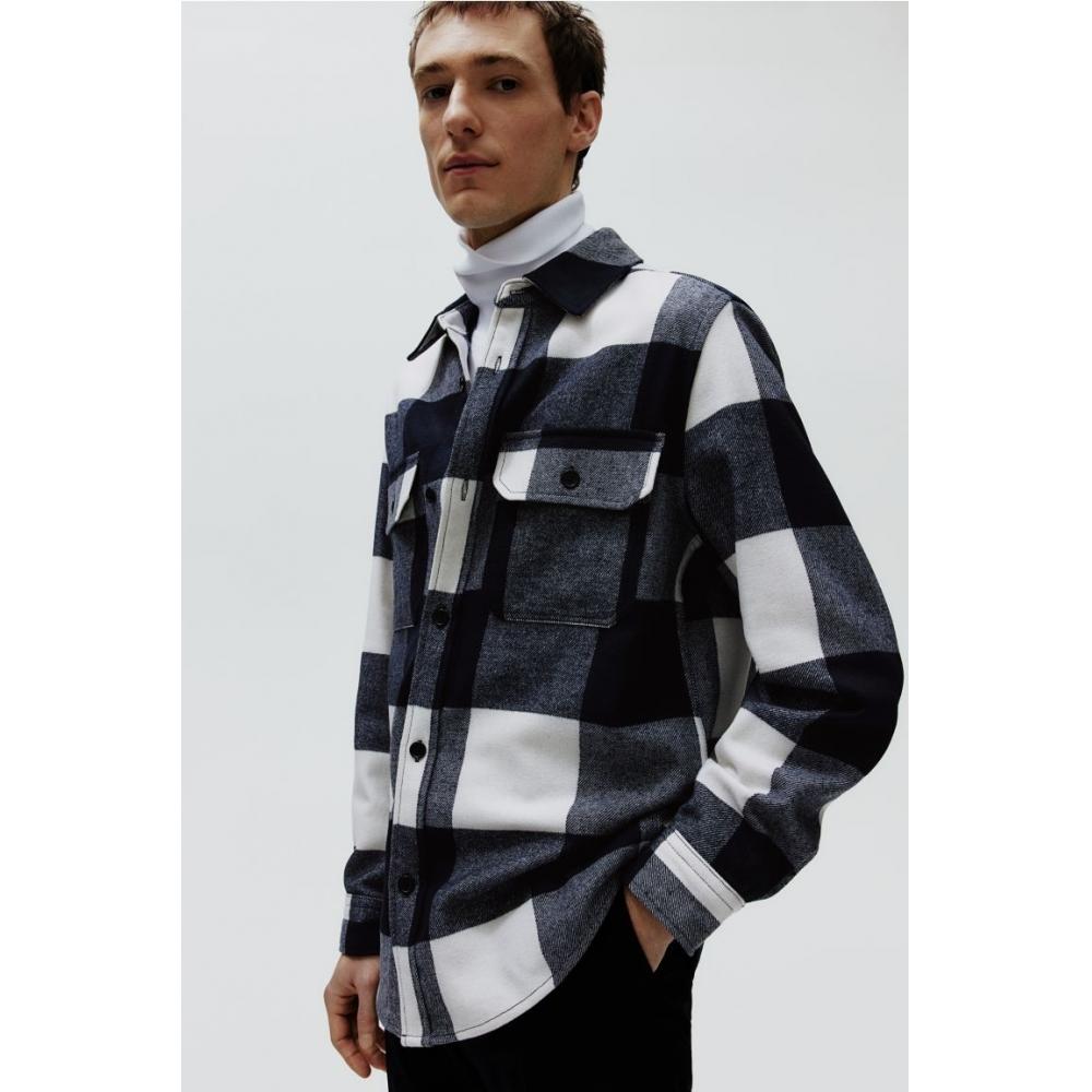 Рубашка HM черно-белая в клетку 
Рубашка HM черно-белая в клетку