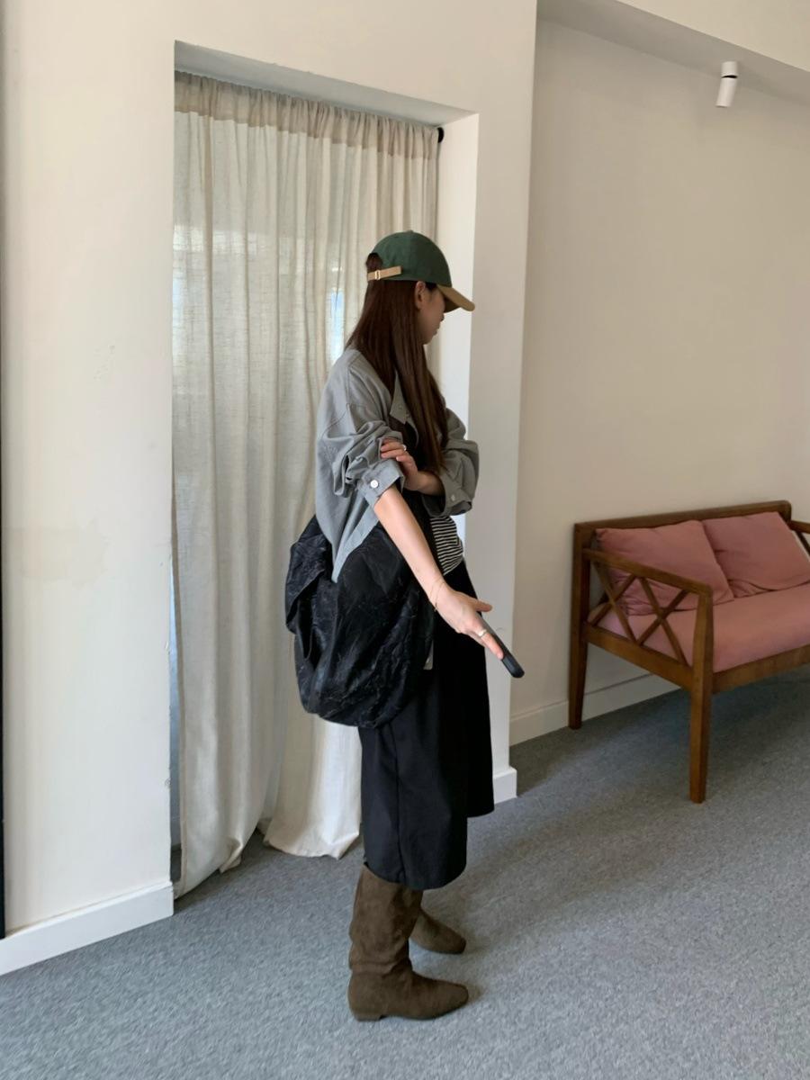 2025 European and American wind wide tube pointed thin pile high heeled boots 39 малиновый
2025 European and American wind wide tube pointed thin pile high heeled boots 39 малиновый