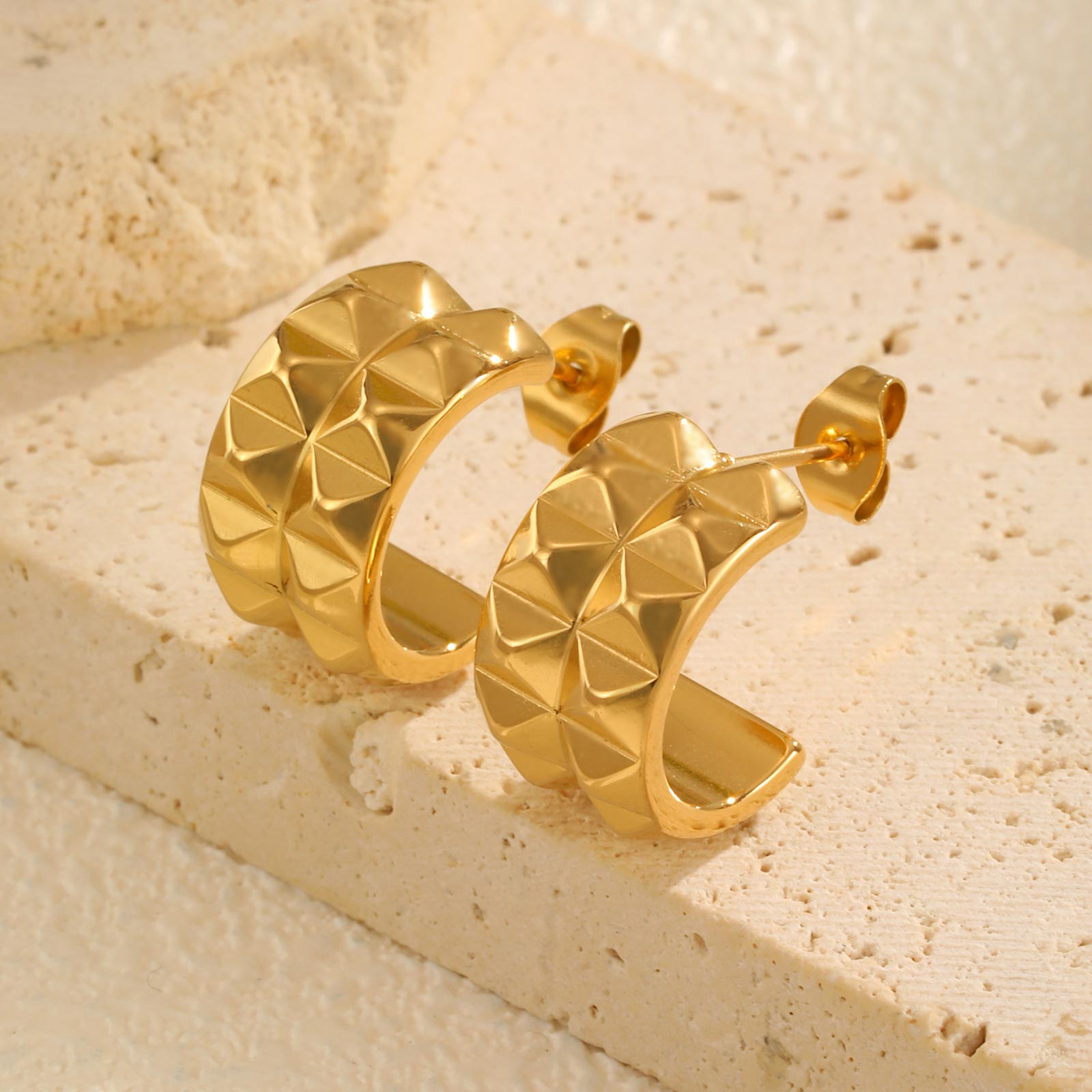 High Quality C-shaped Stud Earrings for Women,Gold Color Stainless Steel Rivets Earrings,Design Jewelry Mother s Day gift
High Quality C-shaped Stud Earrings for Women,Gold Color Stainless Steel Rivets Earrings,Design Jewelry Mother s Day gift