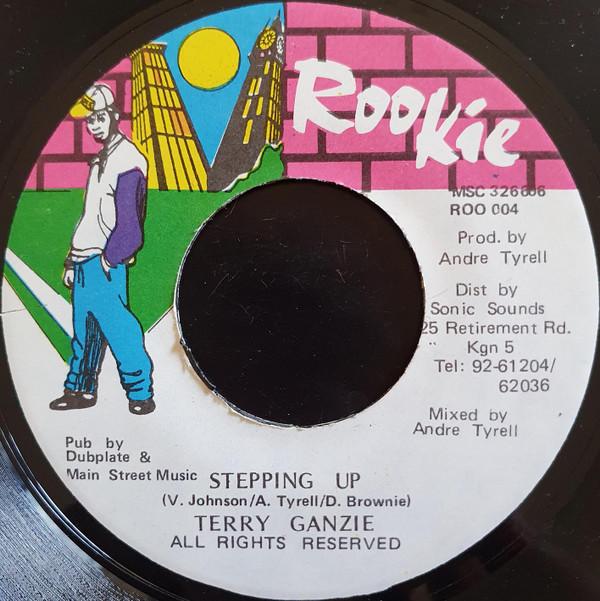 7inch Record TERRY GANZIE - Stepping Up ROO004 Rookie Jamaica Reggae, Ska & Dub Used
7inch Record TERRY GANZIE - Stepping Up ROO004 Rookie Jamaica Reggae, Ska & Dub Used