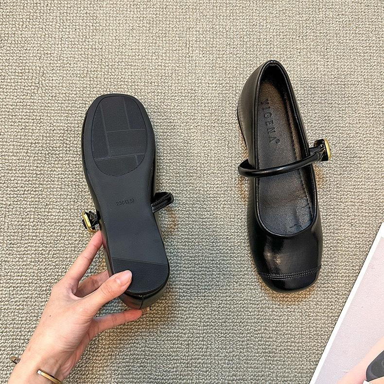 French retro square head with skirt Mary Jane small leather shoes women s shoes red evening breeze gentle single shoes 40 чорний
French retro square head with skirt Mary Jane small leather shoes women s shoes red evening breeze gentle single shoes 40 чорний