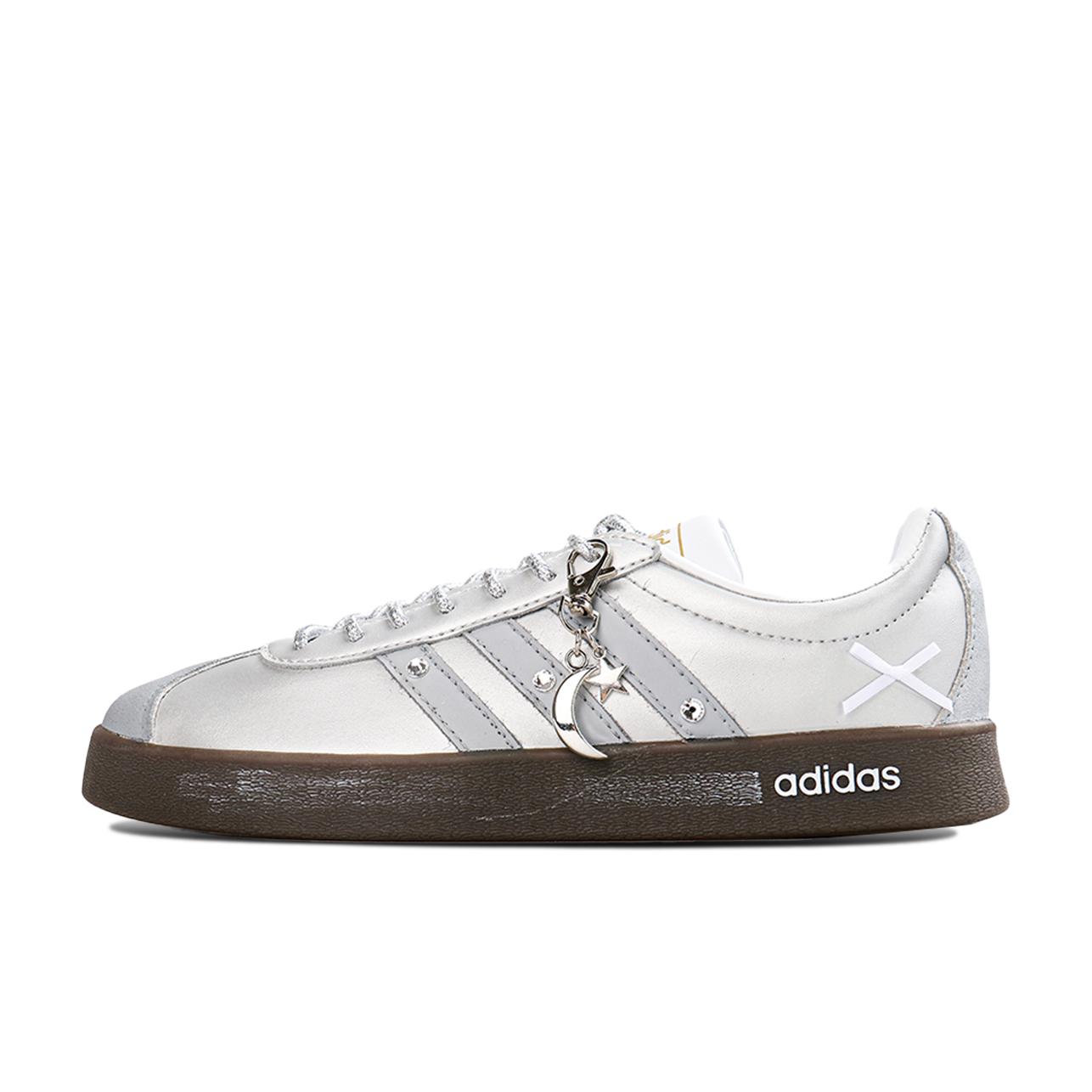 Adidas Neo VL Court 2.0 Free Panda, Shimmery Cushioning Low top Skateboard Shoes Unisex Silver Gray ID6015(Team202-) 35⅔
Adidas Neo VL Court 2.0 Free Panda, Shimmery Cushioning Low top Skateboard Shoes Unisex Silver Gray ID6015(Team202-) 35⅔