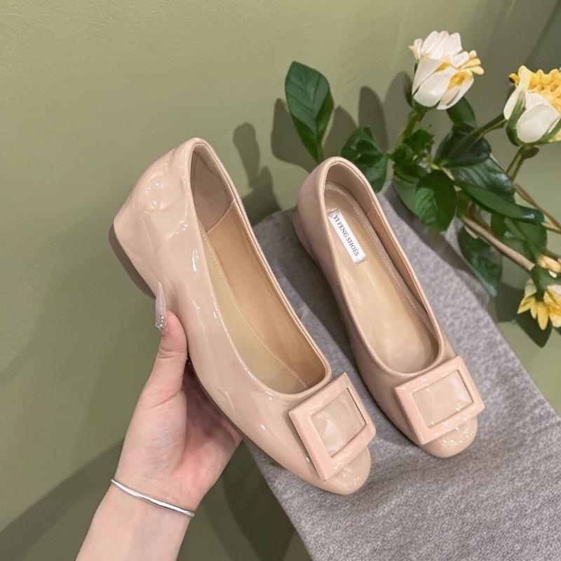 Small man increases foreign style nude square buckle light mouth single shoes women s 2025 spring new French flat shoes Mary Jane shoes 35 чёрный
Small man increases foreign style nude square buckle light mouth single shoes women s 2025 spring new French flat shoes Mary Jane shoes 35 чёрный
