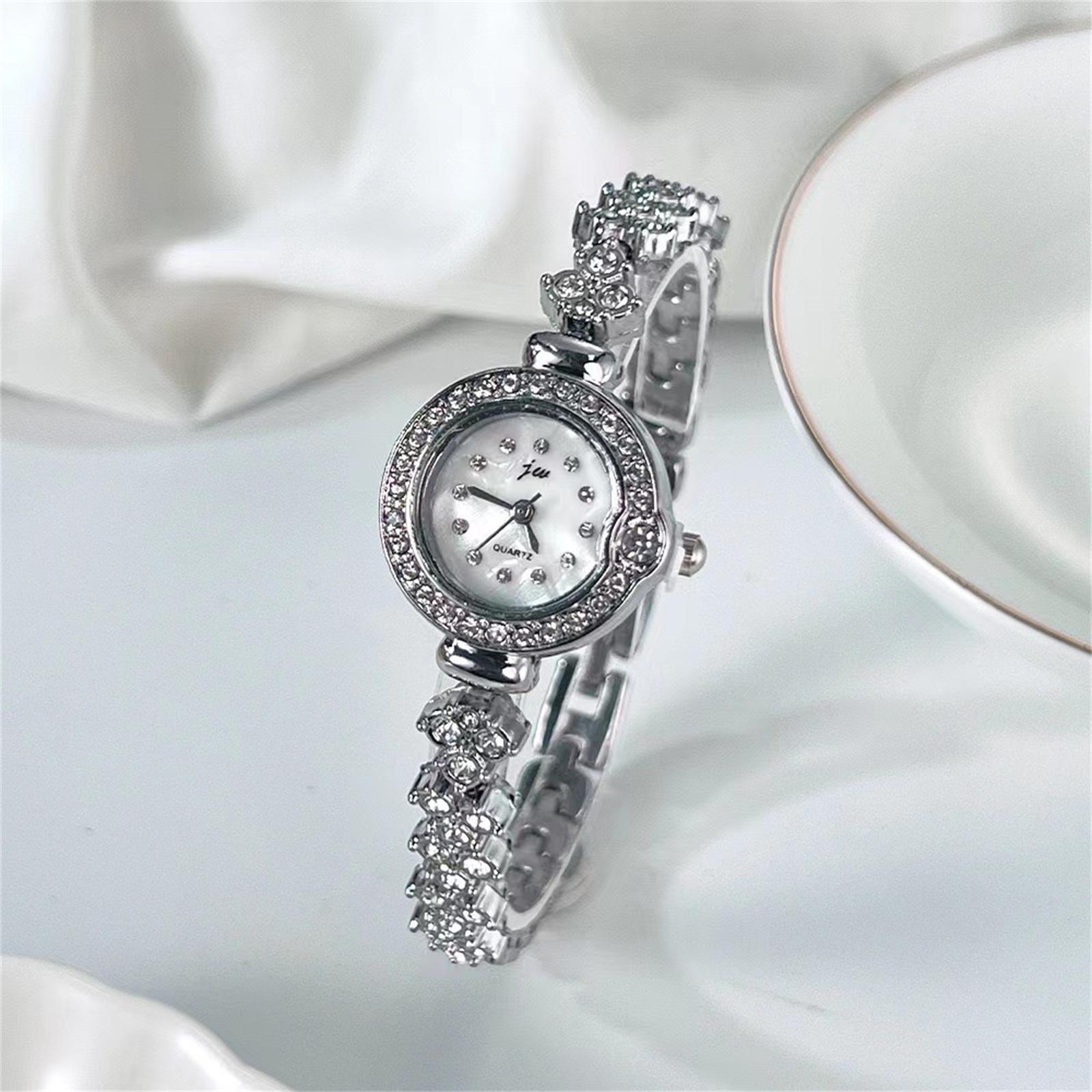 Женские модные кожаные часы One Size
Женские модные кожаные часы One Size