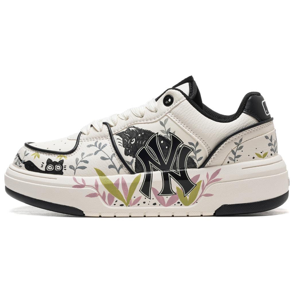 MLB Hide And Seek PU Synthetic Leather Slip Resistant, Abrasion Resistant, Waterproof Coverage, Support Low top 3ASXCA12N-50WHS(Team415-) 43
MLB Hide And Seek PU Synthetic Leather Slip Resistant, Abrasion Resistant, Waterproof Coverage, Support Low top 3ASXCA12N-50WHS(Team415-) 43