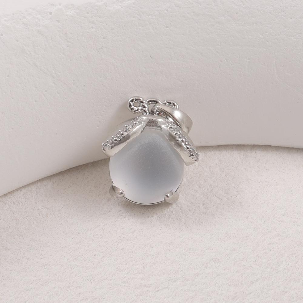 2026 Retro Geometric Pearl Pendant Clavicle Necklace
2026 Retro Geometric Pearl Pendant Clavicle Necklace