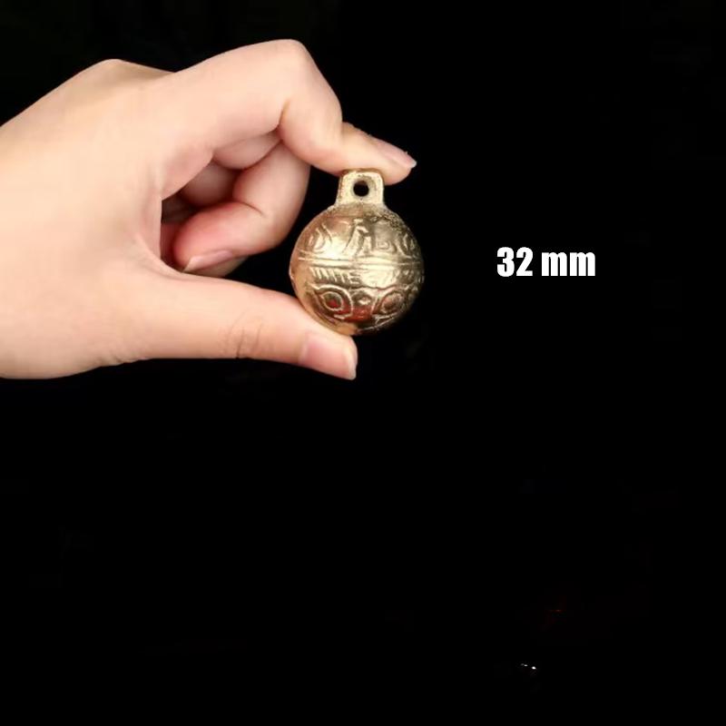 Brass Handicraft Tiger Head Wind Chimes Bell Pet Hanging Pendant Retro Bronze Multi Size Bell Trinket Keyring Gift Decoration
Brass Handicraft Tiger Head Wind Chimes Bell Pet Hanging Pendant Retro Bronze Multi Size Bell Trinket Keyring Gift Decoration