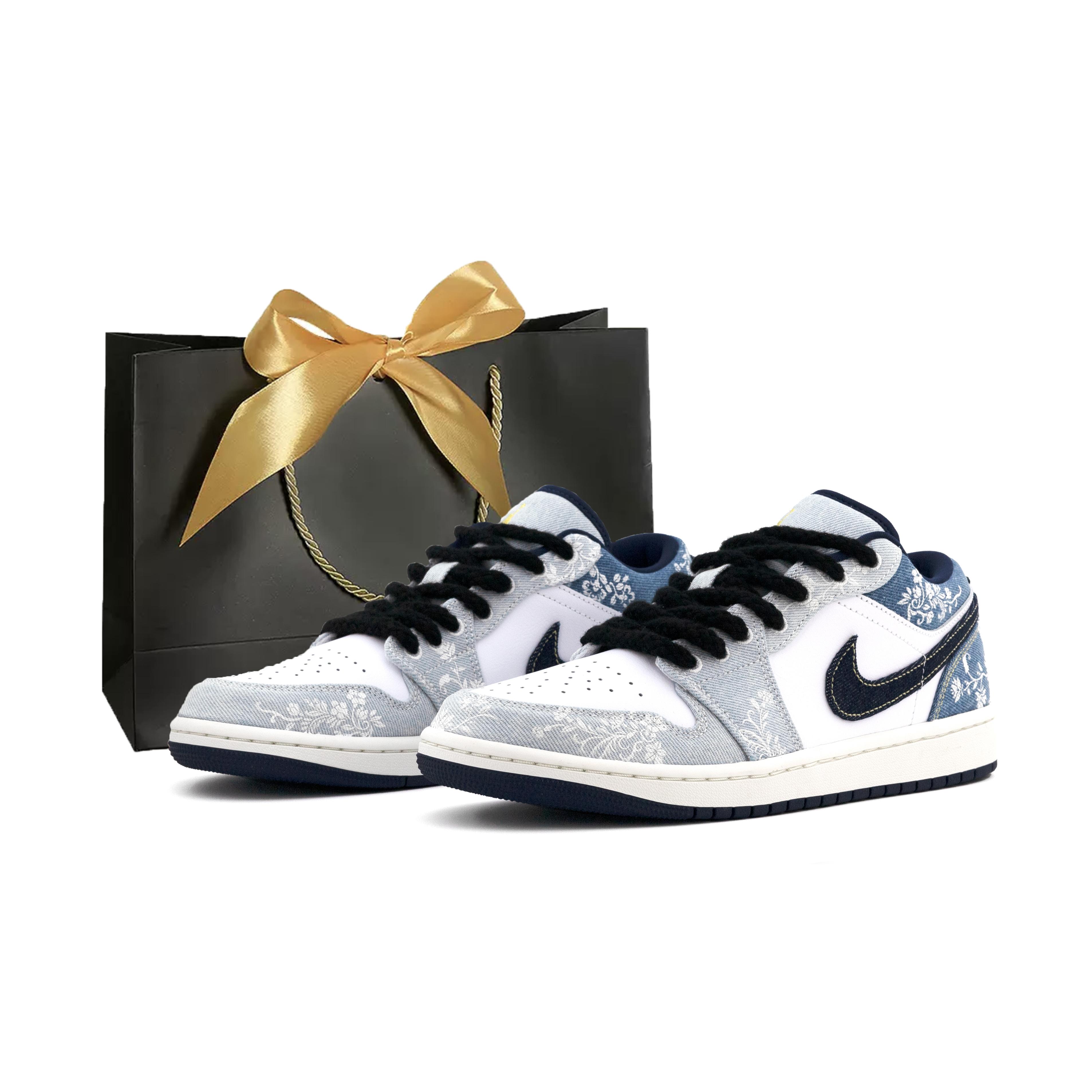 Jordan Air Jordan 1 Low top Vintage Basketball Shoes Men s White Blue IH0648-141(team-BOX) 40
Jordan Air Jordan 1 Low top Vintage Basketball Shoes Men s White Blue IH0648-141(team-BOX) 40