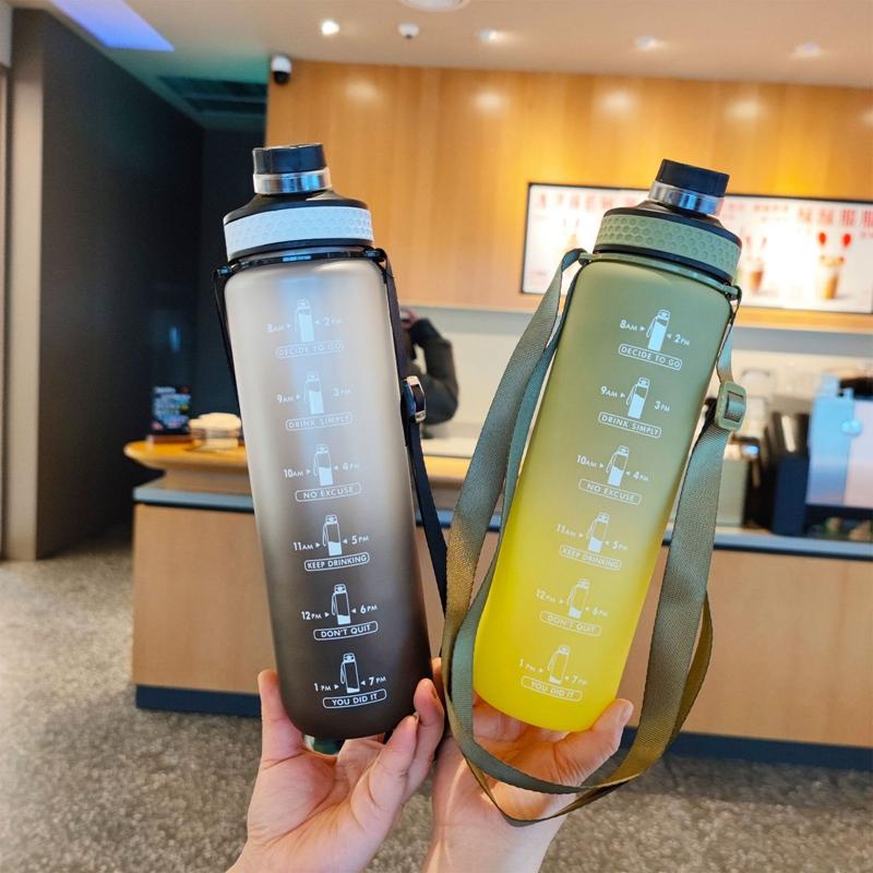 1000ml Sports Bottle Gradient Color Multifunctional Sealing Up Large Capacity Portable Wrist Strap Outdoor Fitness Water Cup
1000ml Sports Bottle Gradient Color Multifunctional Sealing Up Large Capacity Portable Wrist Strap Outdoor Fitness Water Cup