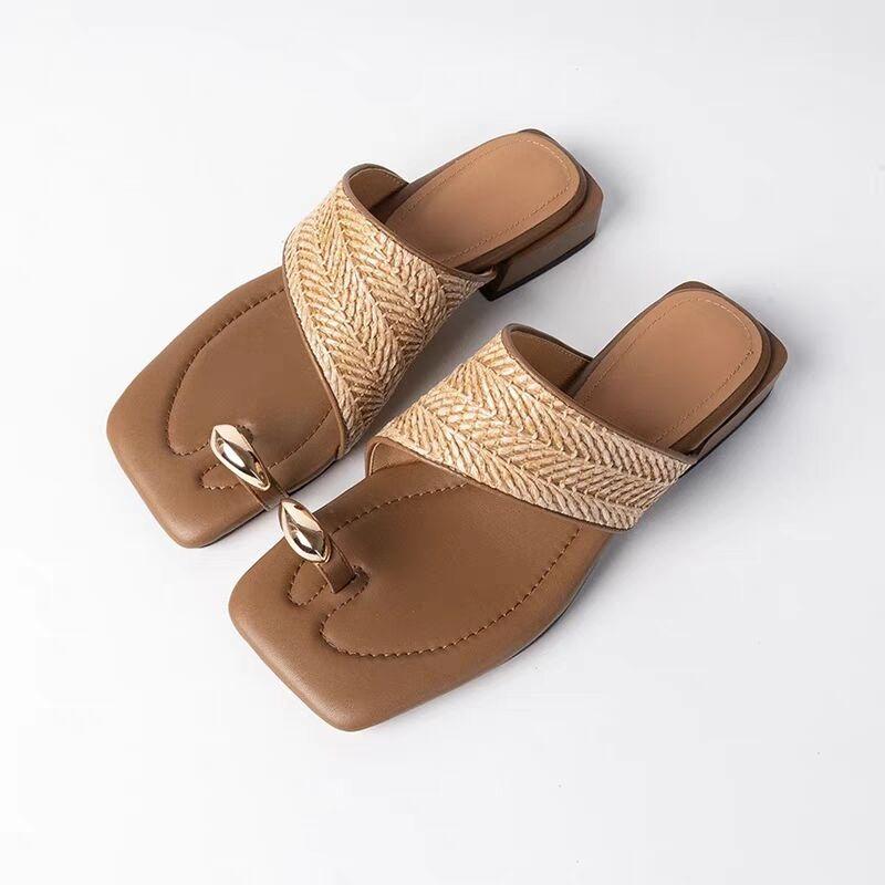 Fashion 2025 New Fashion Square Head Breathable Straw Woven Metal Set Toe Thick with A Flip-flops Summer New Soft Bottom Sandals 35 коричневый
Fashion 2025 New Fashion Square Head Breathable Straw Woven Metal Set Toe Thick with A Flip-flops Summer New Soft Bottom Sandals 35 коричневый