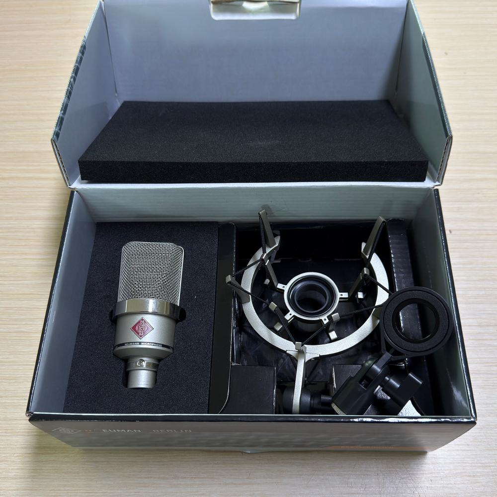 TLM 102 tlm102 студійний мікрофон з великою діафрагмою суперкардіоїдний конденсаторний мікрофон для запису подкастингу стрімінгових медіа TLM102 silvery
TLM 102 tlm102 студійний мікрофон з великою діафрагмою суперкардіоїдний конденсаторний мікрофон для запису подкастингу стрімінгових медіа TLM102 silvery