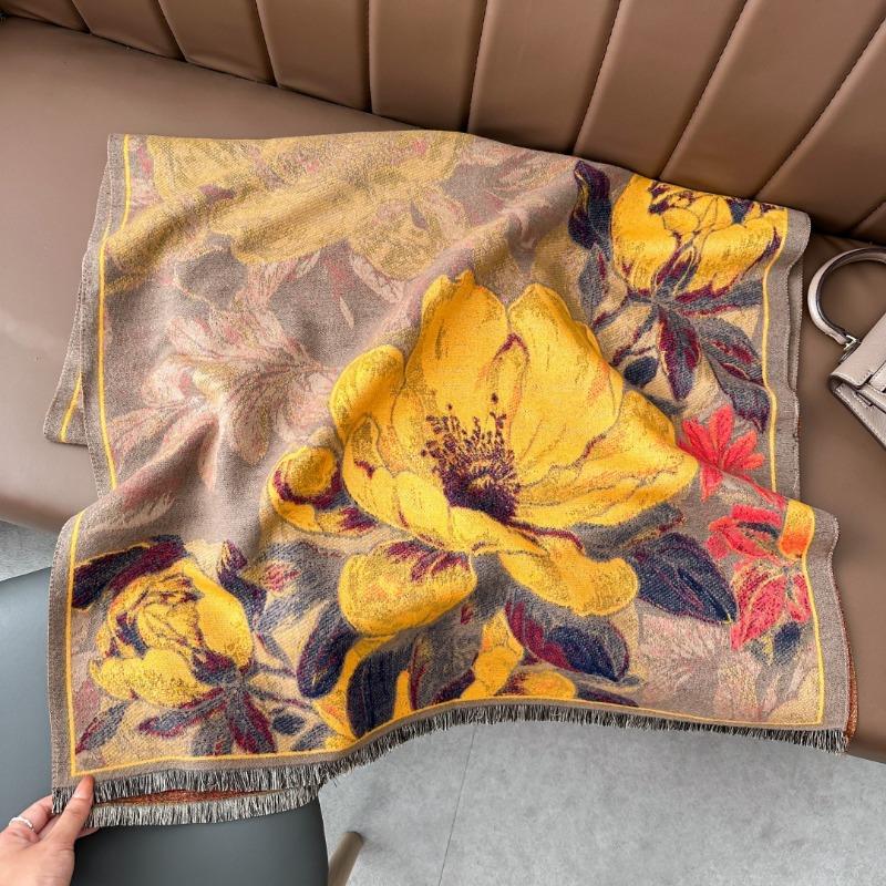 Autumn and winter imitation cashmere versatile cold scarf women s fashion elegant big flower hair pulling scarf thickened warm shawl 185x65cm хаки
Autumn and winter imitation cashmere versatile cold scarf women s fashion elegant big flower hair pulling scarf thickened warm shawl 185x65cm хаки