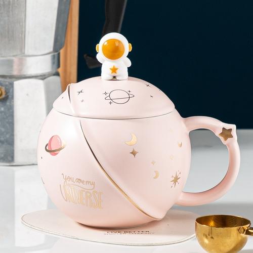 Керамическая 3D кружка для кофе и чая с крышкой и ложкой, Астронавт и Планета, 400 мл, Посуда для пары, Подарочная коробка 400ml розовый
Керамическая 3D кружка для кофе и чая с крышкой и ложкой, Астронавт и Планета, 400 мл, Посуда для пары, Подарочная коробка 400ml розовый