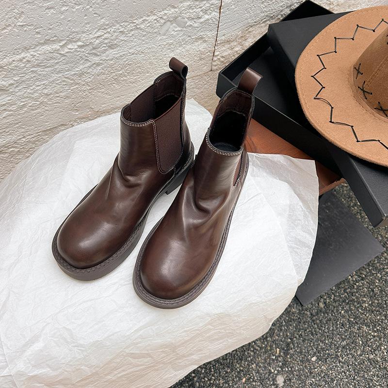 Washed cowhide pleated thick heel thick-soled cigarette tube elastic boots retro women s autumn and winter Chelsea short boots 40 коричневий
Washed cowhide pleated thick heel thick-soled cigarette tube elastic boots retro women s autumn and winter Chelsea short boots 40 коричневий