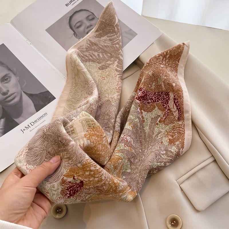 Women s Small Square Silk Scarf: High-End Shirt Pairing Neck-Protecting Multi-Functional Decorative Neckerchief 70*70cm чорний
Women s Small Square Silk Scarf: High-End Shirt Pairing Neck-Protecting Multi-Functional Decorative Neckerchief 70*70cm чорний