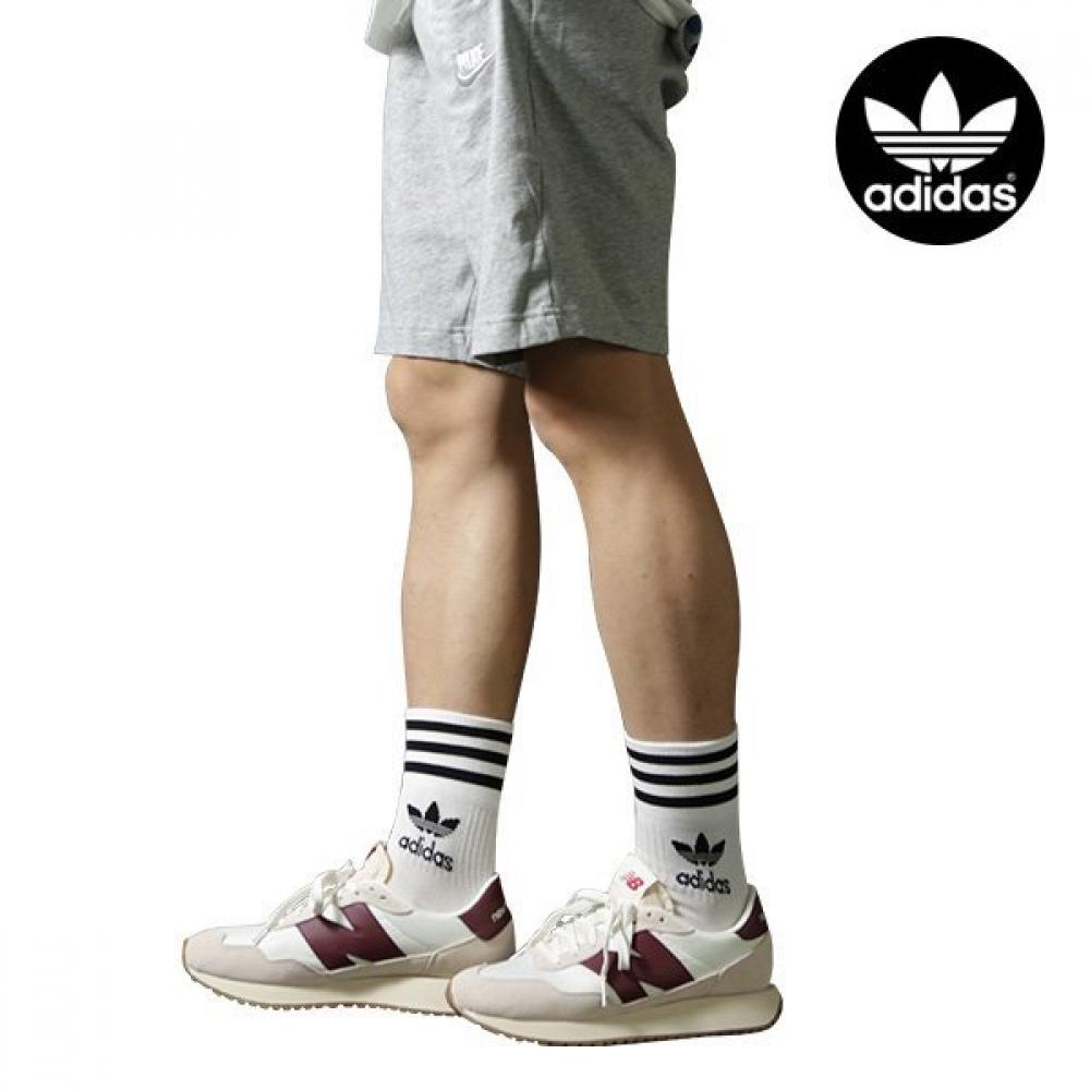 Adidas Adidas Original Trefoil Men s Women s Mid Cut Climbing Socks 3 Pack Set GD3575
Adidas Adidas Original Trefoil Men s Women s Mid Cut Climbing Socks 3 Pack Set GD3575