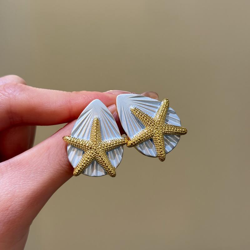 Silver Needle Starfish Dripping Oil Water Drop Shell Earrings Holiday Style Fashion Versatile Earrings Light Luxury Premium Earrings
Silver Needle Starfish Dripping Oil Water Drop Shell Earrings Holiday Style Fashion Versatile Earrings Light Luxury Premium Earrings