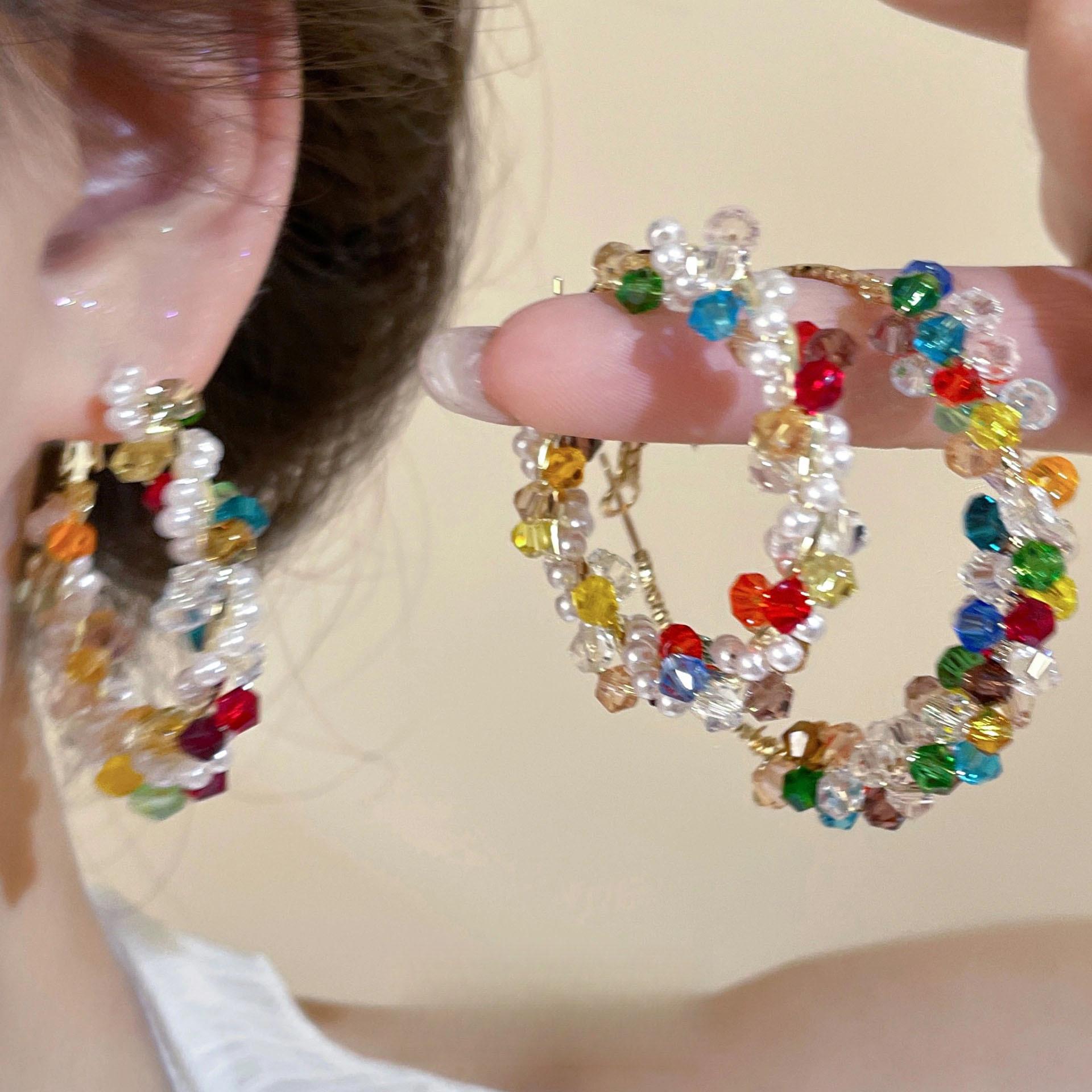 Silver needle pearl crystal beaded winding earrings exquisite atmosphere high sense earrings fashion light luxury versatile earrings women
Silver needle pearl crystal beaded winding earrings exquisite atmosphere high sense earrings fashion light luxury versatile earrings women