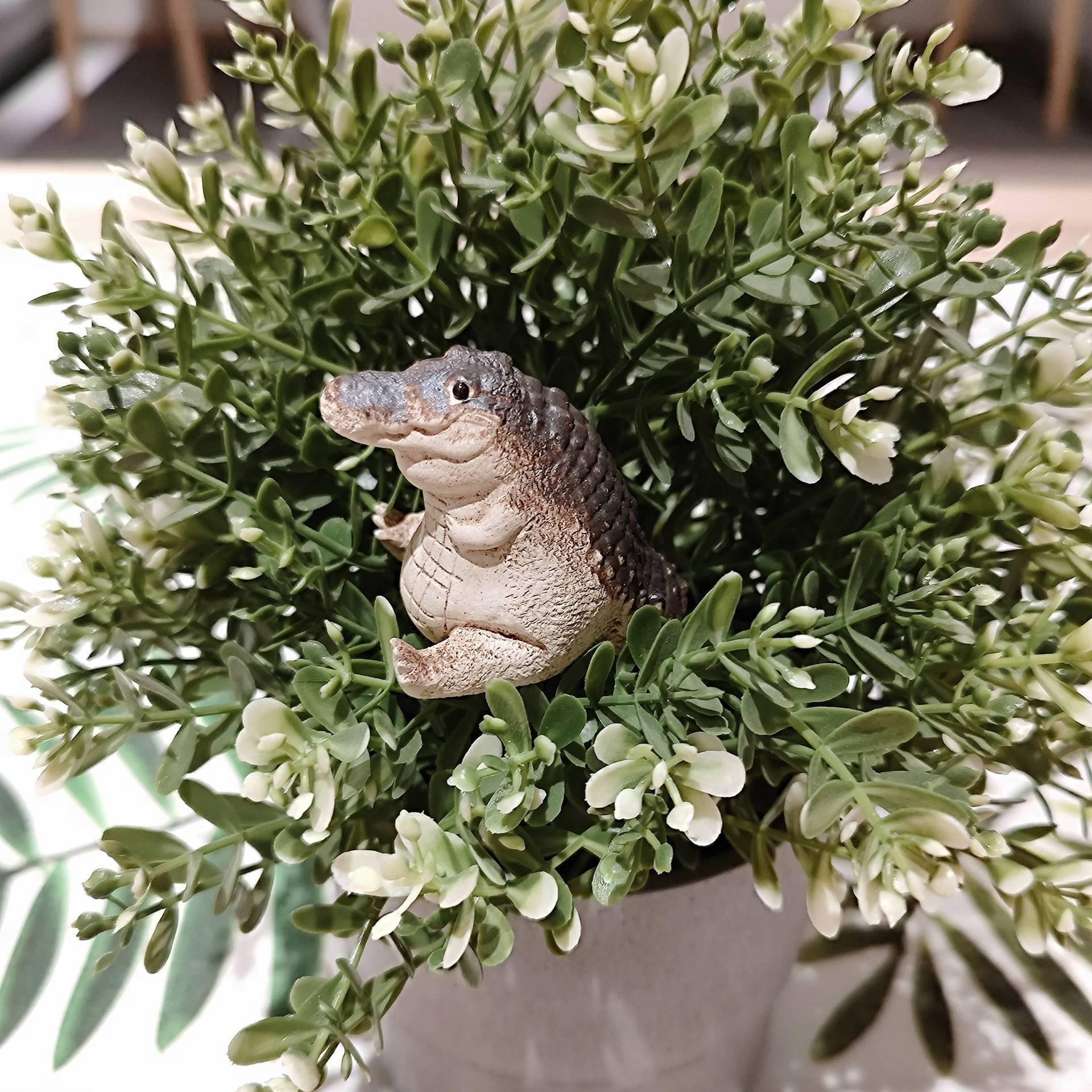 Chubby Crocodile Resin Garden Ornament: Home & Dining Table Decoration Gift
Chubby Crocodile Resin Garden Ornament: Home & Dining Table Decoration Gift