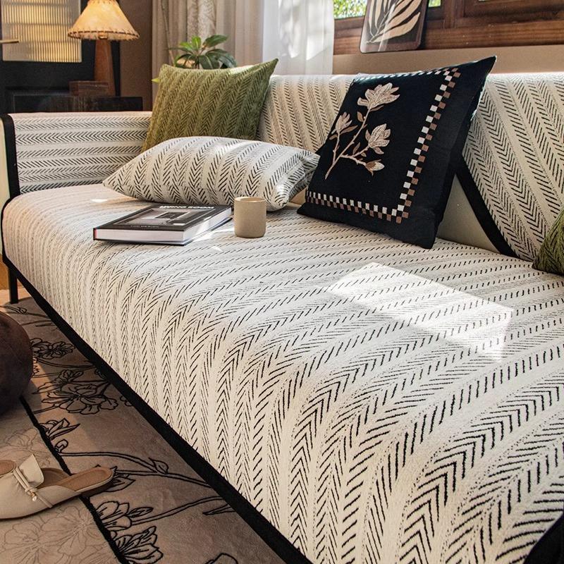 Chenier Sofa Cushion, Universal In All Seasons, Non-slip and Dirt-resistant Seat Cushion, French Medieval Fabric Sofa Cover Cover Cloth 90*180cm
Chenier Sofa Cushion, Universal In All Seasons, Non-slip and Dirt-resistant Seat Cushion, French Medieval Fabric Sofa Cover Cover Cloth 90*180cm