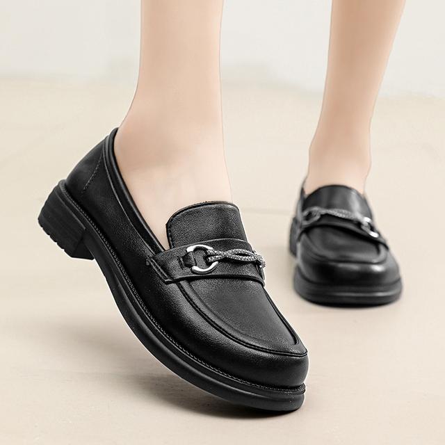 Модные женские туфли на плоской подошве, лоферы на платформе, женская обувь из спилка, повседневные летние балетки, женские туфли с неглубоким носком, мокасины 35 чёрный
Модные женские туфли на плоской подошве, лоферы на платформе, женская обувь из спилка, повседневные летние балетки, женские туфли с неглубоким носком, мокасины 35 чёрный