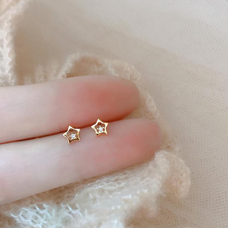 Versatile Mini Hollow Star Stud Earrings: S925 Sterling Silver Gold-Plated for Women S925 Silver
Versatile Mini Hollow Star Stud Earrings: S925 Sterling Silver Gold-Plated for Women S925 Silver
