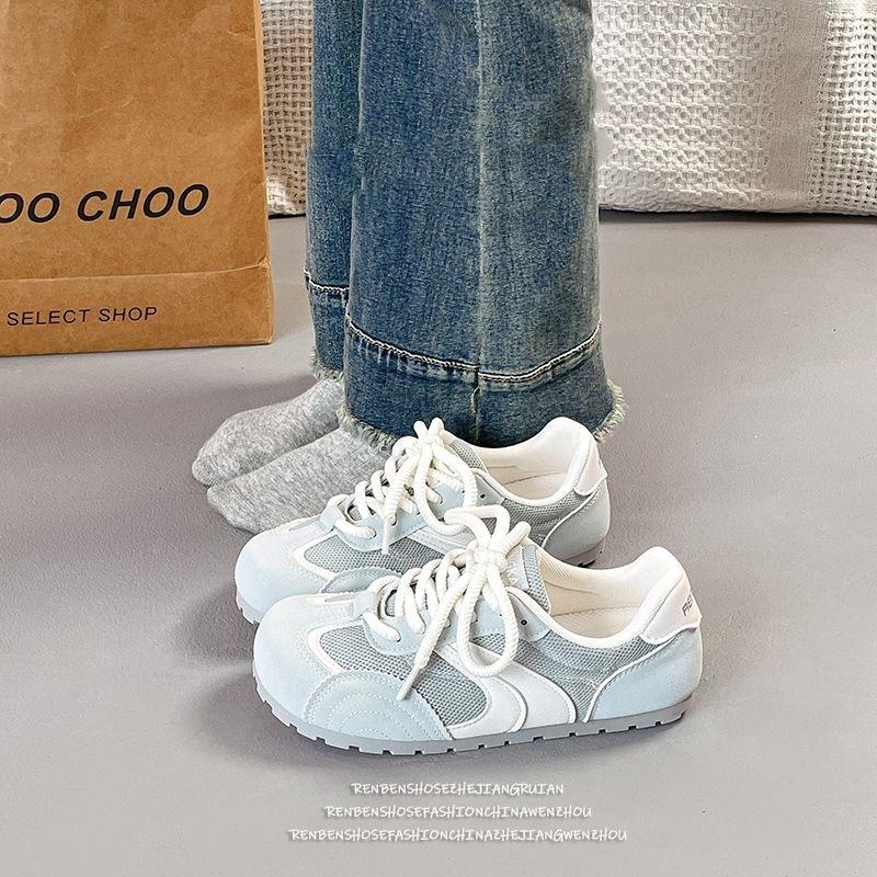 Forrest Gump shoes summer niche retro inner height increase German training shoes round head casual sports shoes 35 светло-синий
Forrest Gump shoes summer niche retro inner height increase German training shoes round head casual sports shoes 35 светло-синий