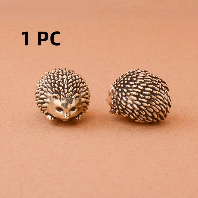 Vintage brass hedgehog figurine, suitable for various room themes - Christmas, Halloween, Easter, Hanukkah, Thanksgiving. No ele
Vintage brass hedgehog figurine, suitable for various room themes - Christmas, Halloween, Easter, Hanukkah, Thanksgiving. No ele
