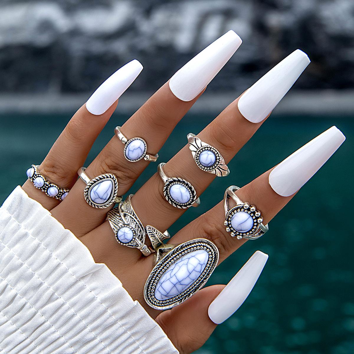 8PCS Vintage Ethnic Style Feather Rounded Imitation Turquoise Rings Set Jewelry for Women Antique Silvery Fashion Personality Finger Rings Bijoux
8PCS Vintage Ethnic Style Feather Rounded Imitation Turquoise Rings Set Jewelry for Women Antique Silvery Fashion Personality Finger Rings Bijoux