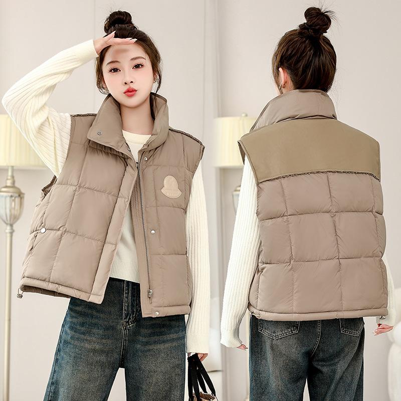 Vest stand-up collar new short autumn and winter loose Korean version vest jacket new style temperament M чёрный
Vest stand-up collar new short autumn and winter loose Korean version vest jacket new style temperament M чёрный