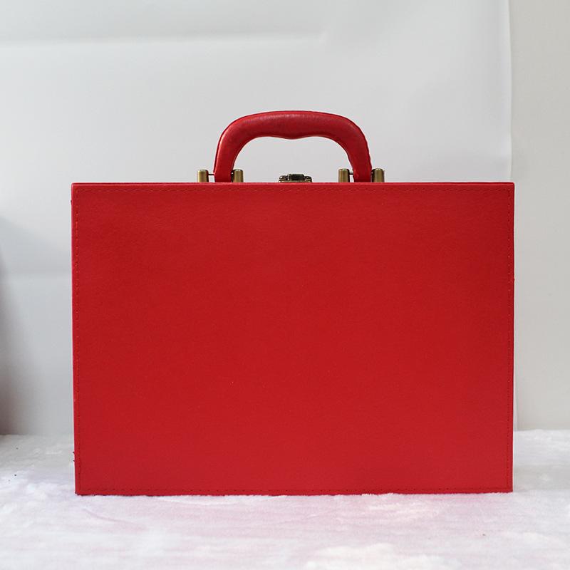 Handheld gift box, vintage multi-color leather hand-held storage box, decorative gift box, storage box Red;
Handheld gift box, vintage multi-color leather hand-held storage box, decorative gift box, storage box Red;