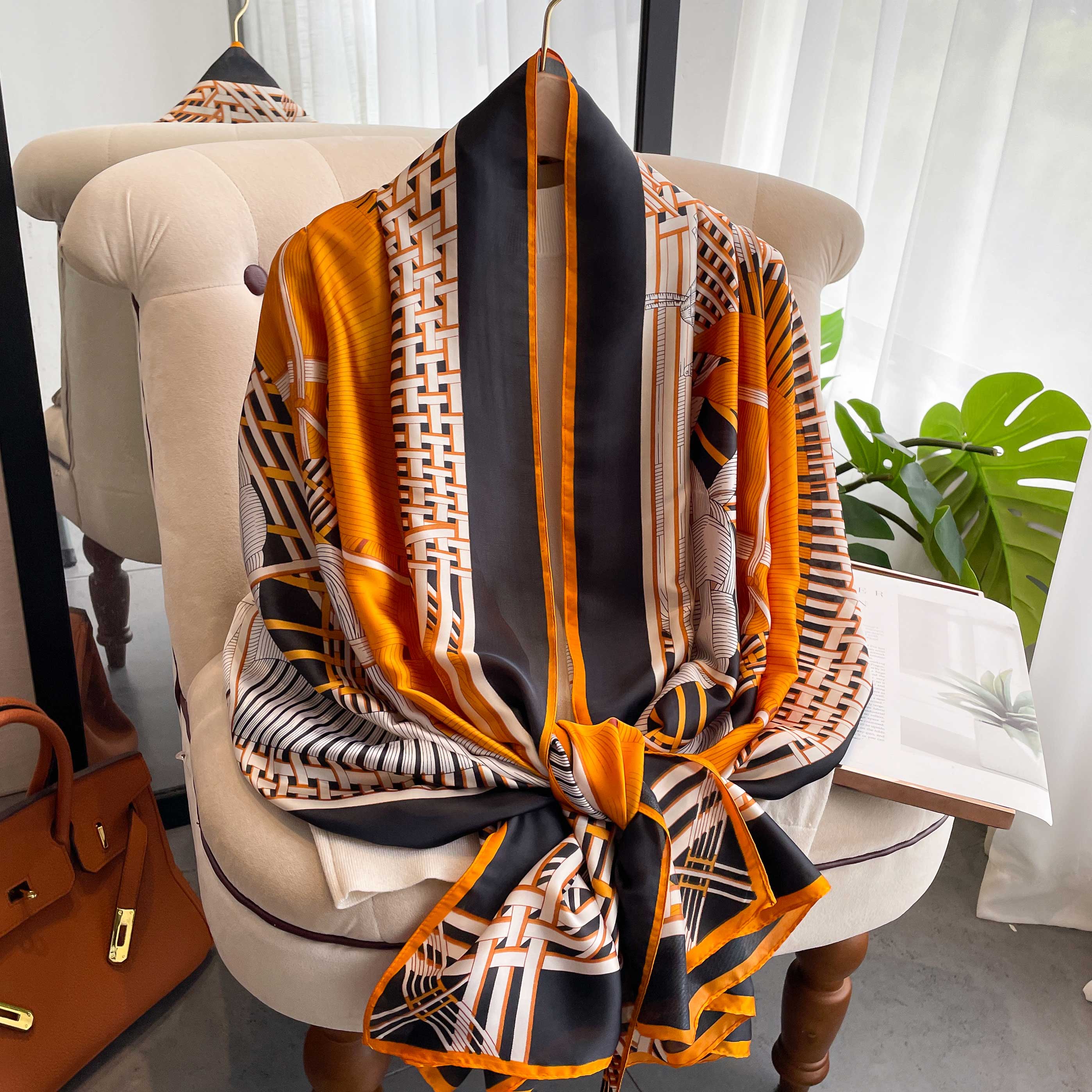 Style 180*90Cm Fashion Dustproof Big Bandanna Popular Satin Finish Silk Shawls Scarves Luxury Print Sunscreen Beach Towel
Style 180*90Cm Fashion Dustproof Big Bandanna Popular Satin Finish Silk Shawls Scarves Luxury Print Sunscreen Beach Towel