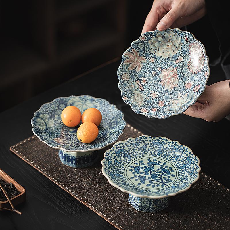 Chinese Blue and White Porcelain High-foot Fruit Plate Delicate Ceramic Tea Tray Dried Fruit Tray Creative Flower-shaped Plate
Chinese Blue and White Porcelain High-foot Fruit Plate Delicate Ceramic Tea Tray Dried Fruit Tray Creative Flower-shaped Plate