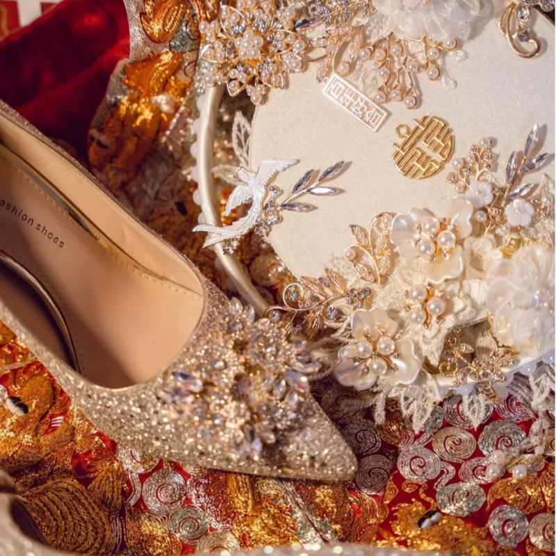 Beautiful golden wedding shoes women s 2025 new Hexiu wedding dress two wear bridal shoes wedding crystal high heels engagement shoes 34
Beautiful golden wedding shoes women s 2025 new Hexiu wedding dress two wear bridal shoes wedding crystal high heels engagement shoes 34