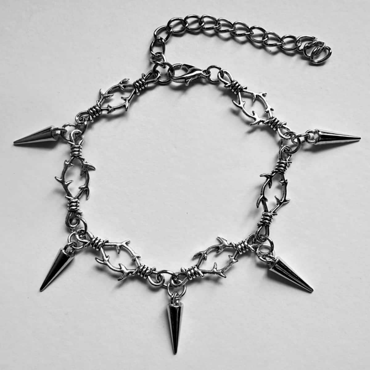Small Iron Barbed Wire Bracelet with Thorns Gothic Punk Hip-hop Unisex Chain Bangle Adjustable Women Men Gift
Small Iron Barbed Wire Bracelet with Thorns Gothic Punk Hip-hop Unisex Chain Bangle Adjustable Women Men Gift