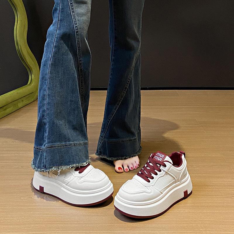 Versatile little white shoes women s new spring low-top sports board shoes trendy student casual shoes - 40 бордовий
Versatile little white shoes women s new spring low-top sports board shoes trendy student casual shoes - 40 бордовий