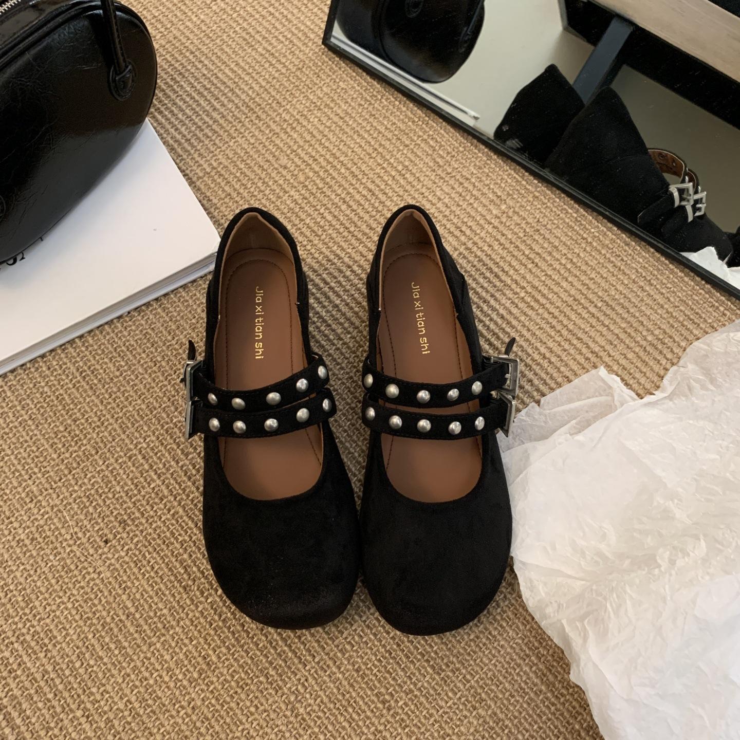 Внутренние туфли на платформе, ретро нишевый дизайн, туфли Мэри Джейн, женская обувь, новинка начала осени, французские высокие каблуки, туфли-лодочки с открытым верхом 40
Внутренние туфли на платформе, ретро нишевый дизайн, туфли Мэри Джейн, женская обувь, новинка начала осени, французские высокие каблуки, туфли-лодочки с открытым верхом 40