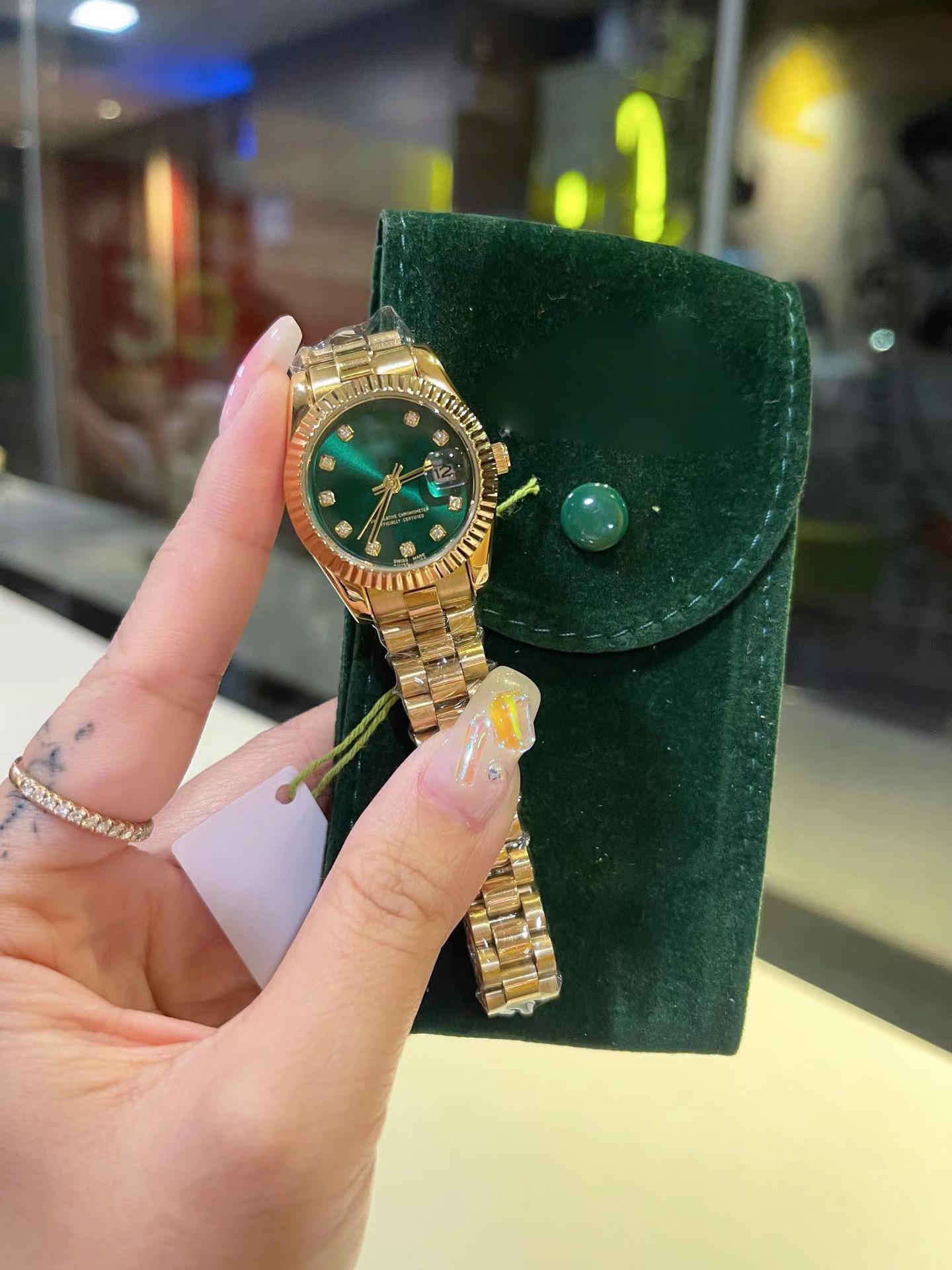 Жіночий модний годинник з лабораторним діамантом та сталевим браслетом - Висококласний трендовий жіночий годинник Danilow з календарем
Жіночий модний годинник з лабораторним діамантом та сталевим браслетом - Висококласний трендовий жіночий годинник Danilow з календарем