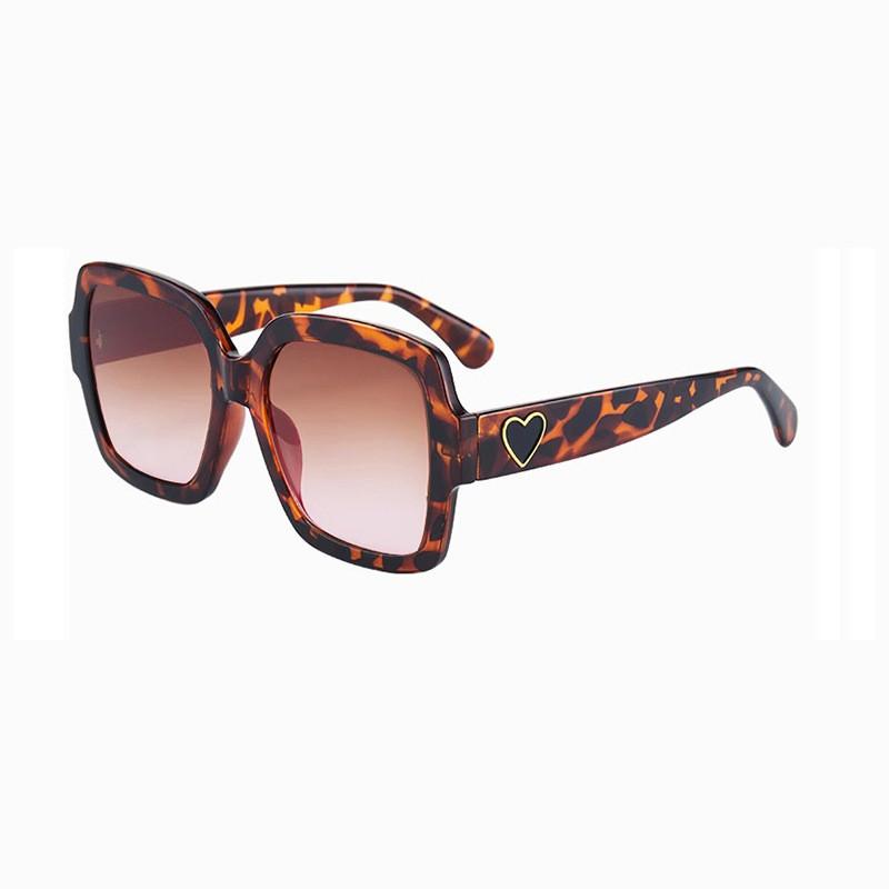 Geometric Black Frame Sunglasses With Gray Lenses For Womens Casual Sun Protection And Trendy Look морська черепаха
Geometric Black Frame Sunglasses With Gray Lenses For Womens Casual Sun Protection And Trendy Look морська черепаха