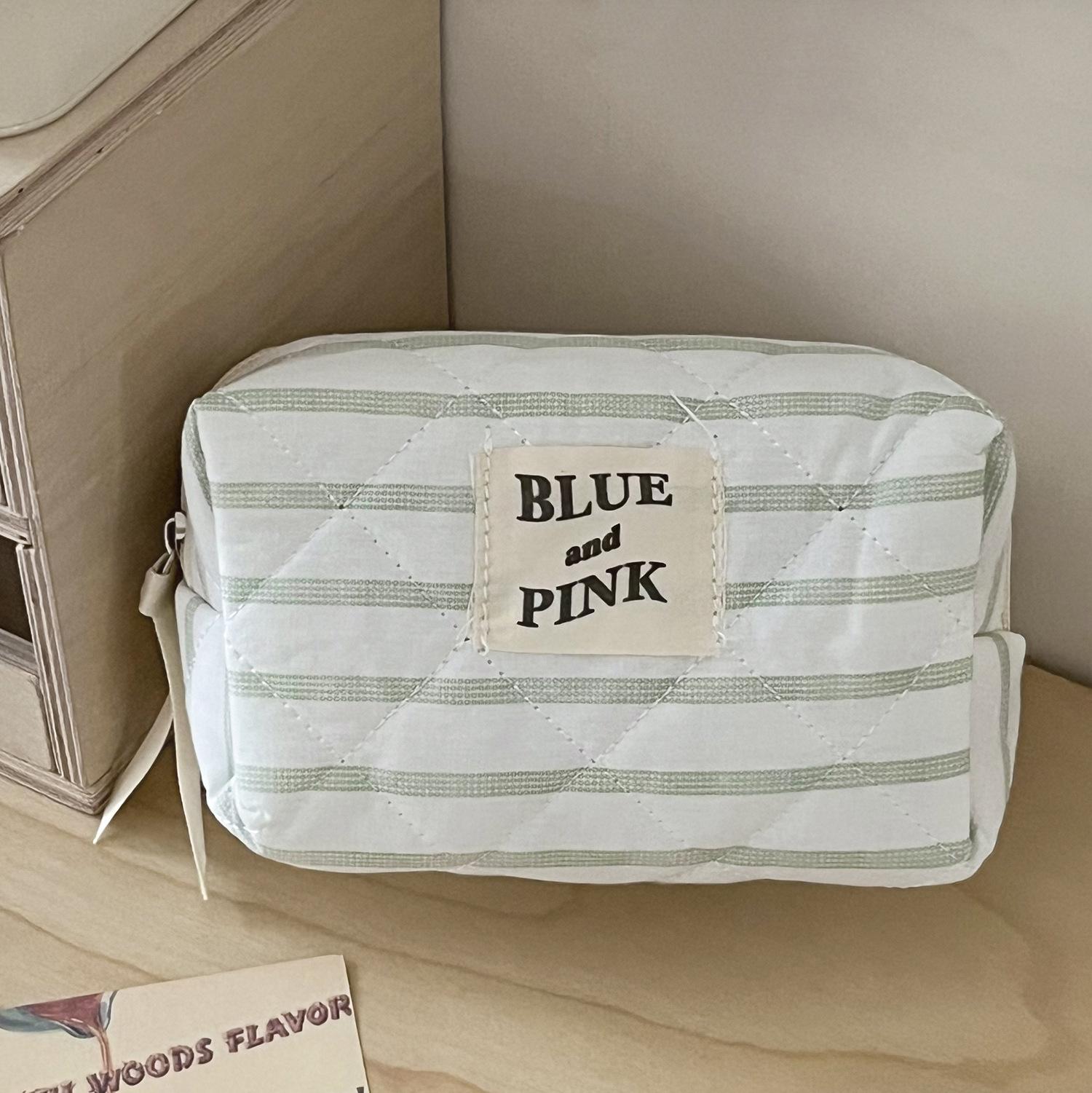 Simple Stripe Women s Quilted Cosmetic Bag Portable Travel Wash Bags Makeup Case Large Capacity Female Soft Storage Bag Handbags
Simple Stripe Women s Quilted Cosmetic Bag Portable Travel Wash Bags Makeup Case Large Capacity Female Soft Storage Bag Handbags