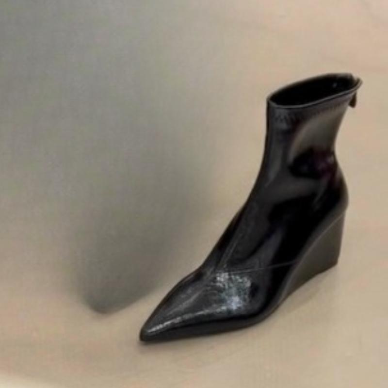 Wedge Heel Booties Fashion Pointed Toe Rear Zipper Soft Sole Anti-slip Wear-resistant Single Boots 40 чорний
Wedge Heel Booties Fashion Pointed Toe Rear Zipper Soft Sole Anti-slip Wear-resistant Single Boots 40 чорний